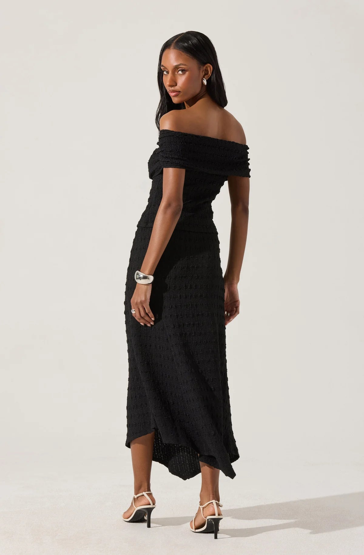 Textured Asymmetrical Knit Skirt