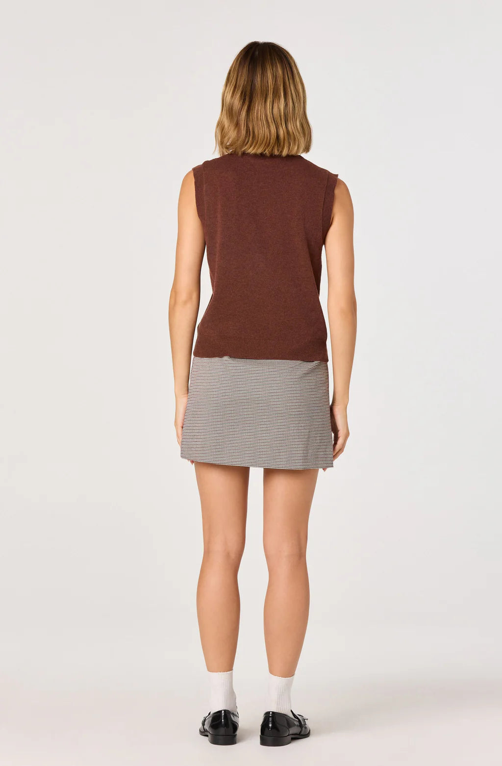 Sleeveless Layered Scarf Sweater- Brown