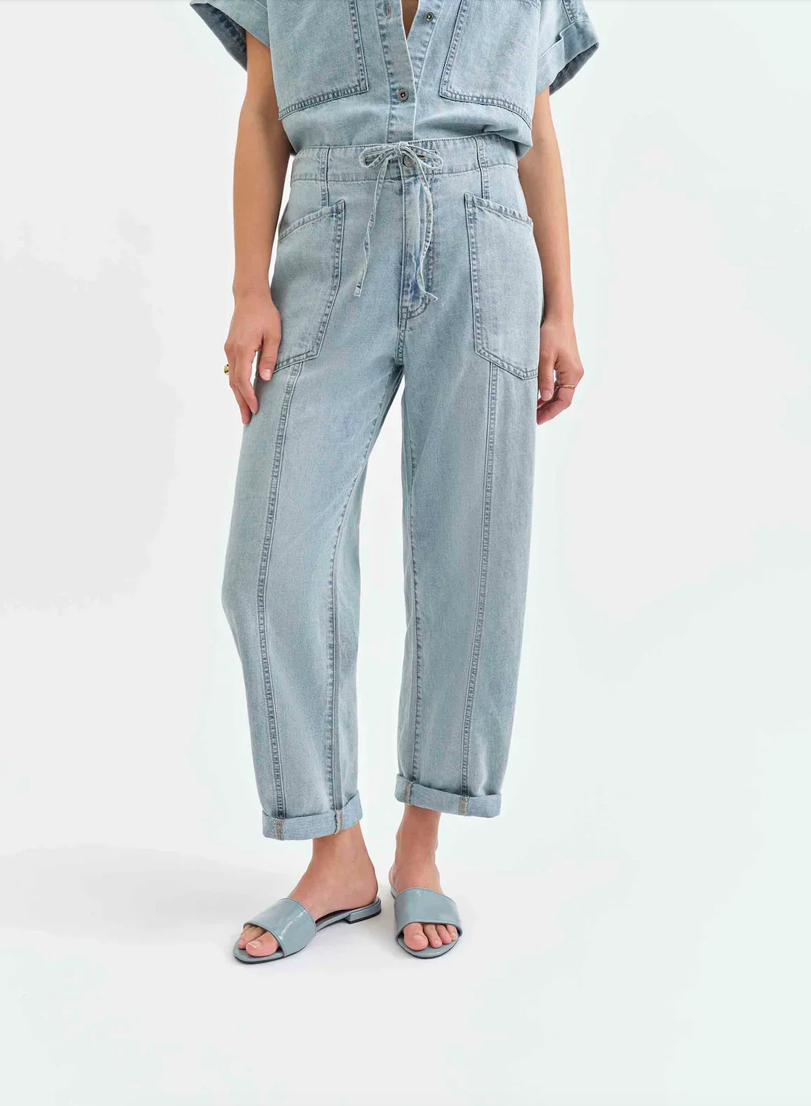 Wild Card Drawstring Barrel Jean